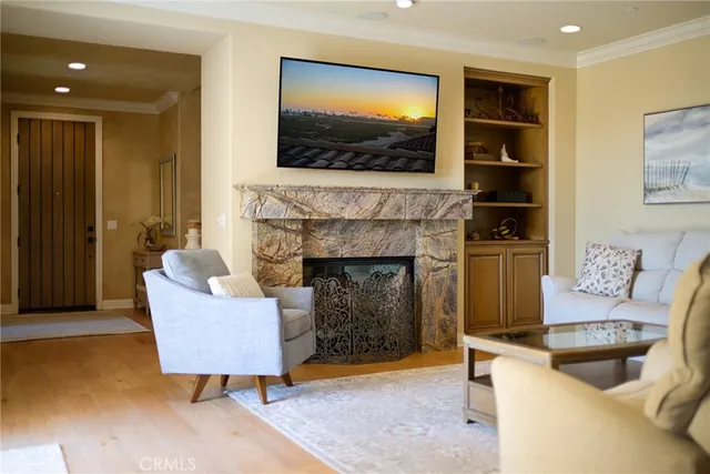 $2,348,000 | 8438 Hibiscus Circle, Huntington Beach, CA 92646