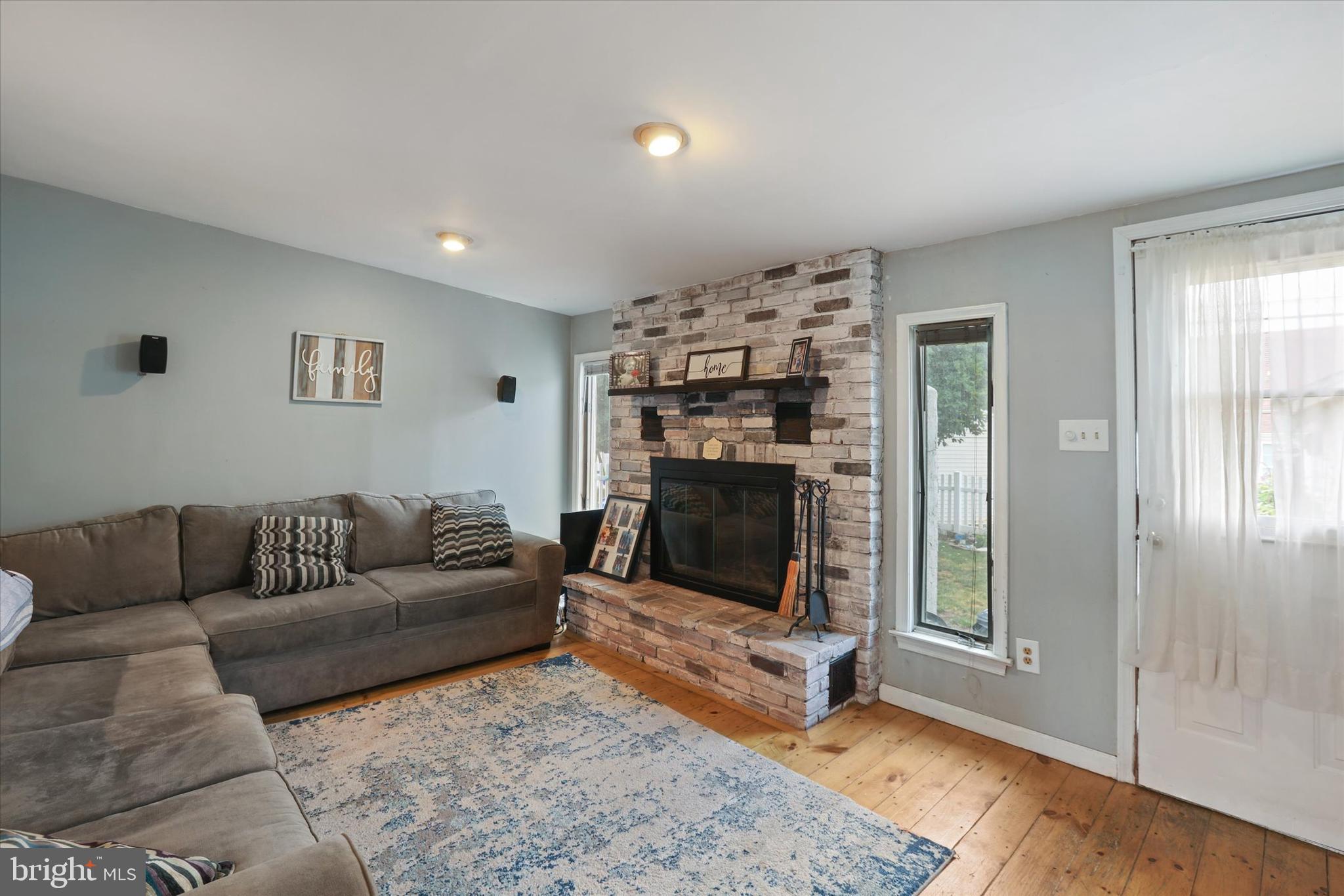 35 Belmar Road Hatboro, PA 19040 - Photo 3 of 24