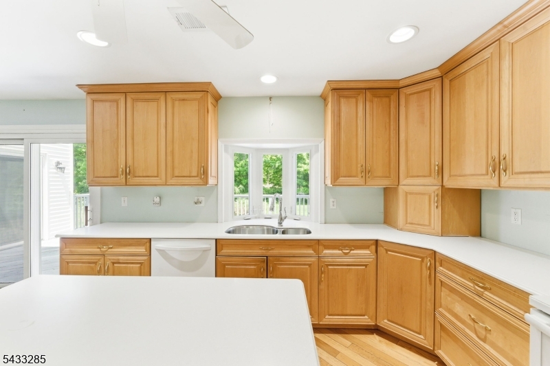 3 Elm Street Chester, NJ 07930 - Photo 3 of 40