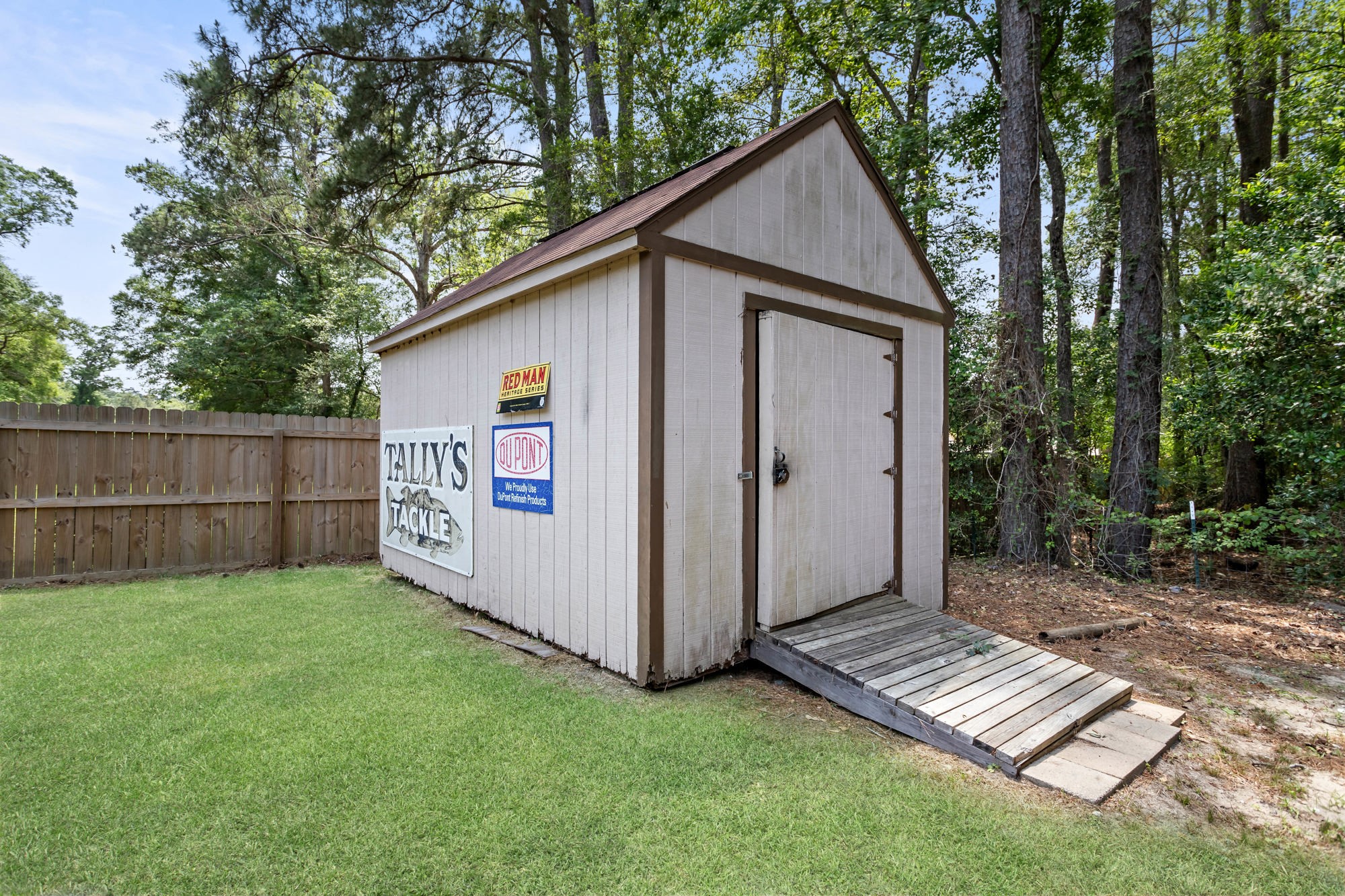 9994 Ruby Lane Silsbee, TX 77656 - Photo 17 of 17 a view of backyard with green space