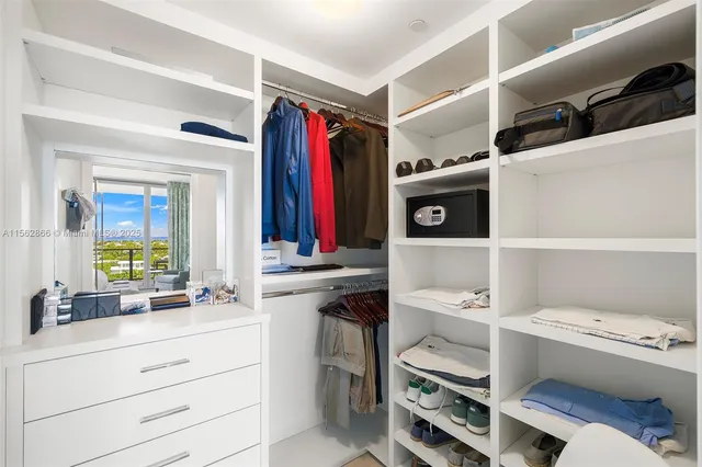 $20,000 | 360 Ocean Drive, Unit 905S, Key Biscayne, FL 33149