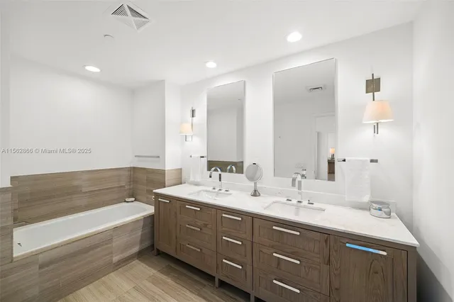 $20,000 | 360 Ocean Drive, Unit 905S, Key Biscayne, FL 33149