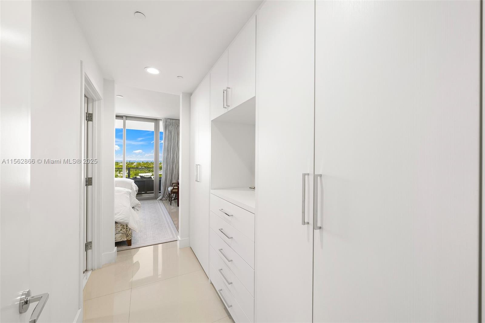 360 Ocean Drive, Unit 905S Key Biscayne, FL 33149 - Photo 16 of 43