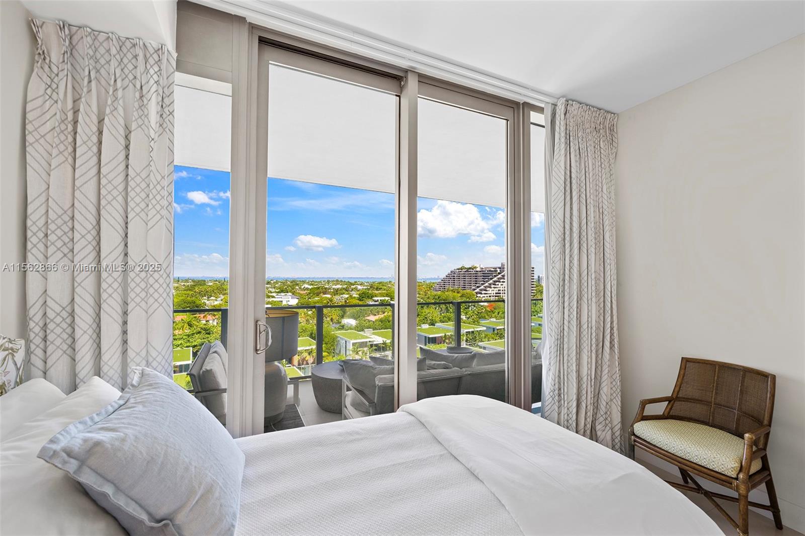 360 Ocean Drive, Unit 905S Key Biscayne, FL 33149 - Photo 18 of 43