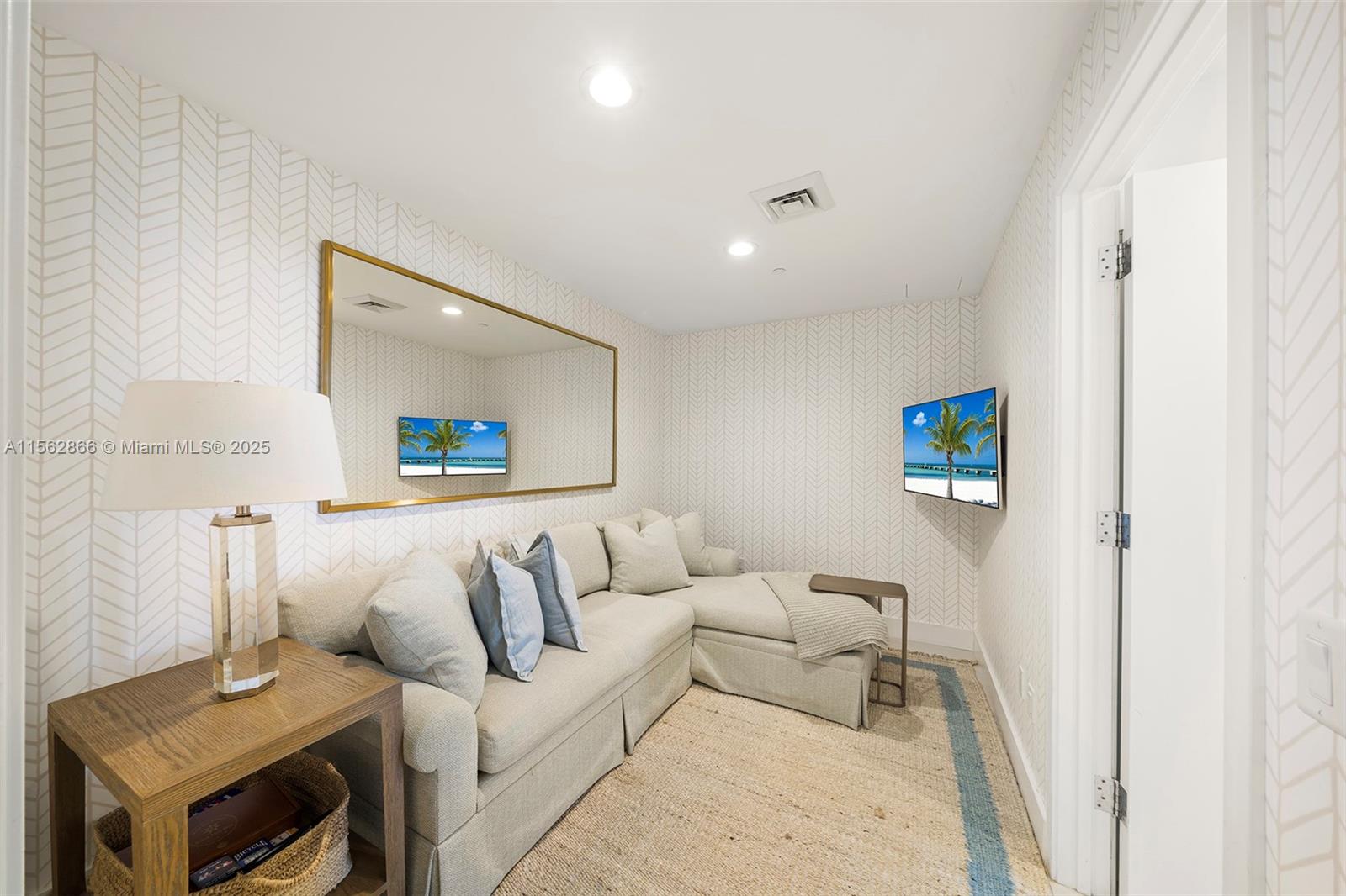 360 Ocean Drive, Unit 905S Key Biscayne, FL 33149 - Photo 21 of 43 Enclosed Den