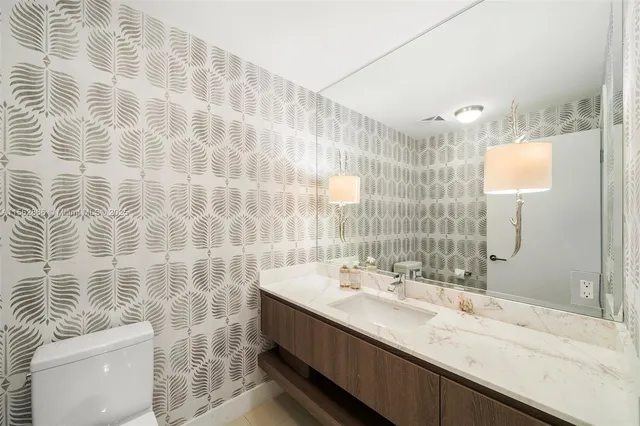 $20,000 | 360 Ocean Drive, Unit 905S, Key Biscayne, FL 33149