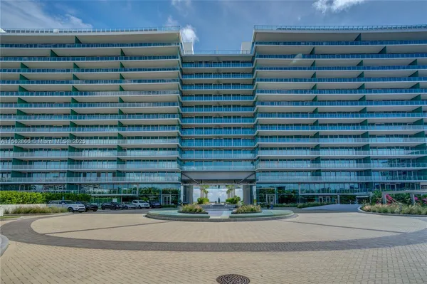 $20,000 | 360 Ocean Drive, Unit 905S, Key Biscayne, FL 33149
