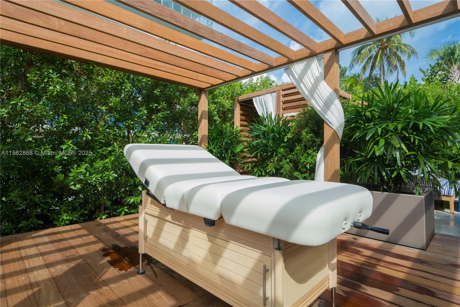 360 Ocean Drive, Unit 905S Key Biscayne, FL 33149 - Photo 42 of 43