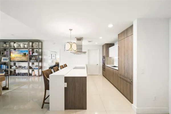 $20,000 | 360 Ocean Drive, Unit 905S, Key Biscayne, FL 33149