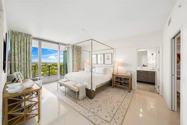 $20,000 | 360 Ocean Drive, Unit 905S, Key Biscayne, FL 33149