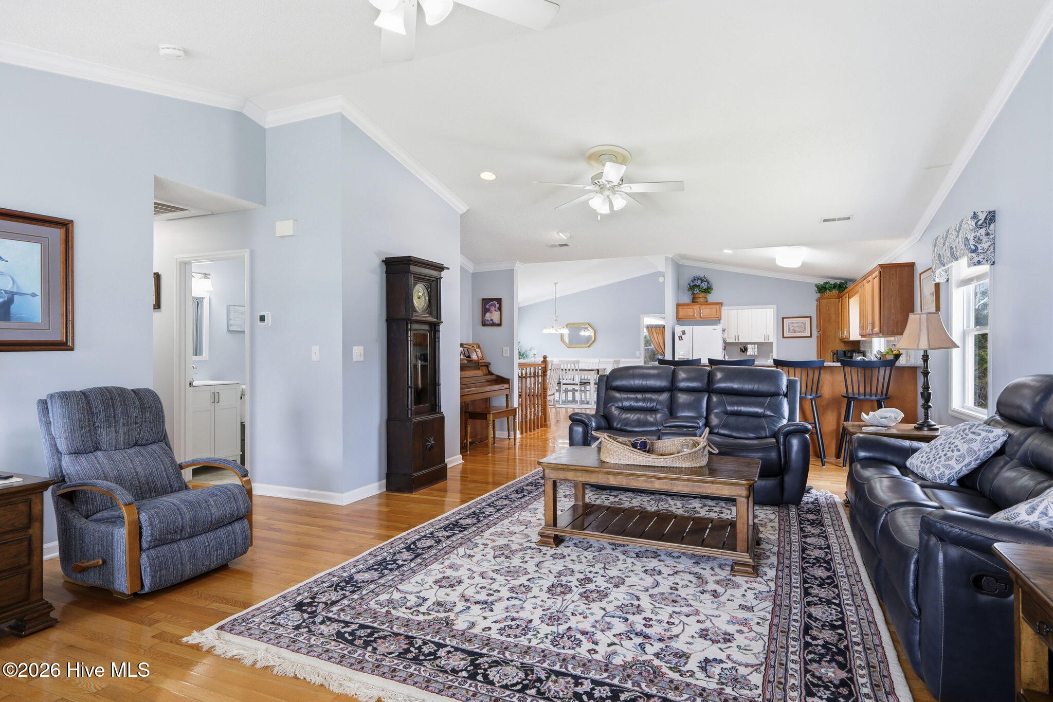 260 Hill Road Smyrna, NC 28579 - Photo 21 of 60 Living room