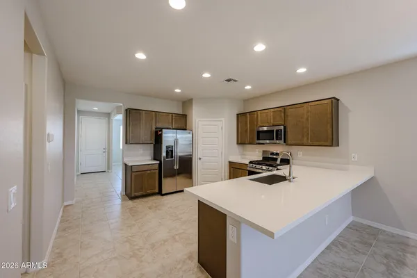 $2,400 | 5019 North 87th Drive, Glendale, AZ 85305