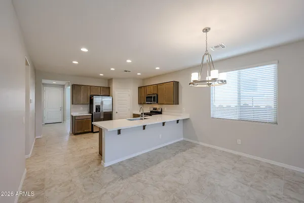 $2,400 | 5019 North 87th Drive, Glendale, AZ 85305