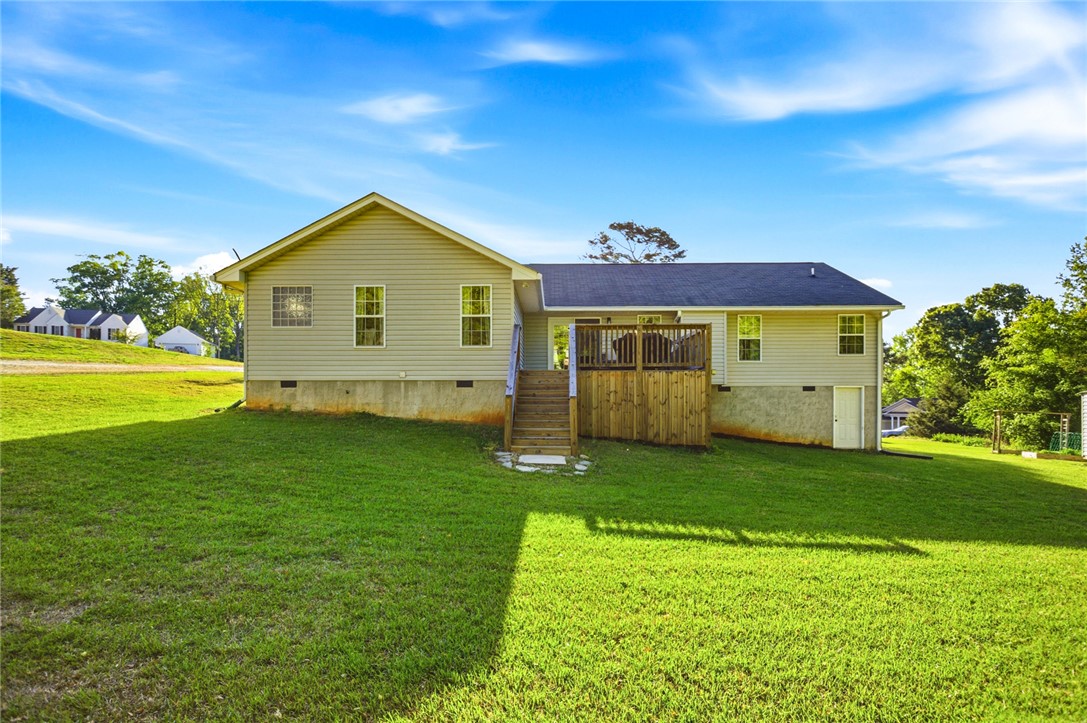 104 Indian Trail Road Seneca, SC 29672 - Photo 3 of 46