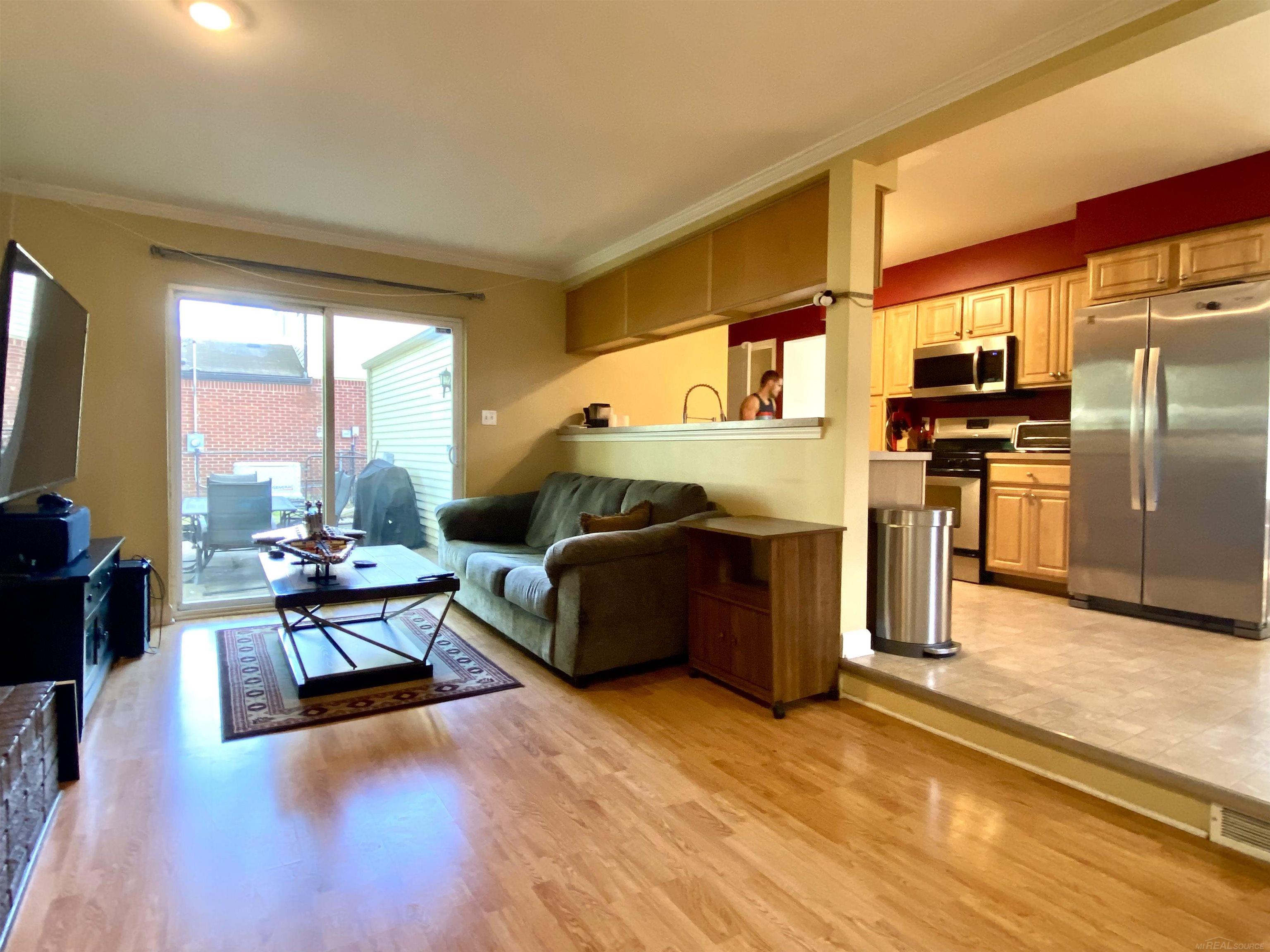 38252 Tottenham Road Sterling Heights, MI 48312 - Photo 8 of 33 Gallery Image 8