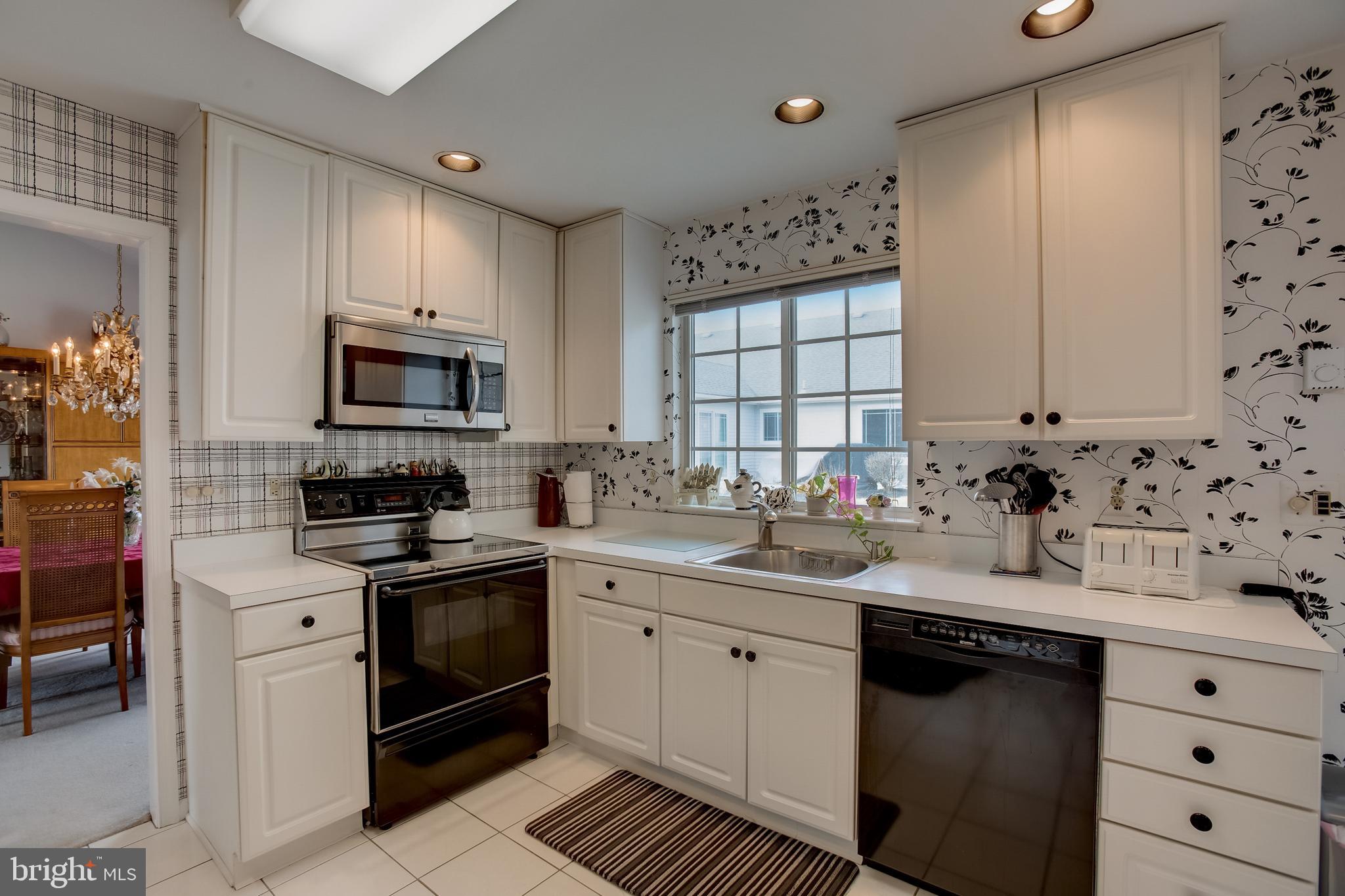 792 Pompton Road Monroe Township, NJ 08831 - Photo 11 of 29 Gallery Image 11