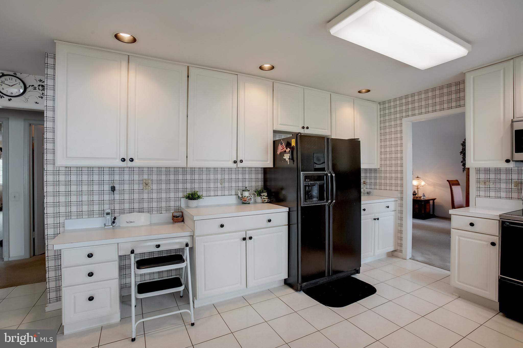 792 Pompton Road Monroe Township, NJ 08831 - Photo 12 of 29 Gallery Image 12