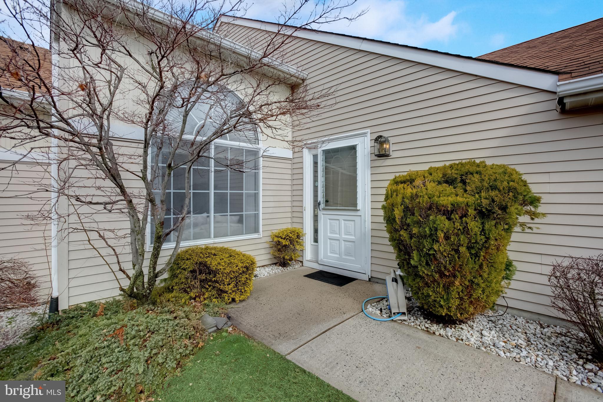 792 Pompton Road Monroe Township, NJ 08831 - Photo 3 of 29 Gallery Image 3