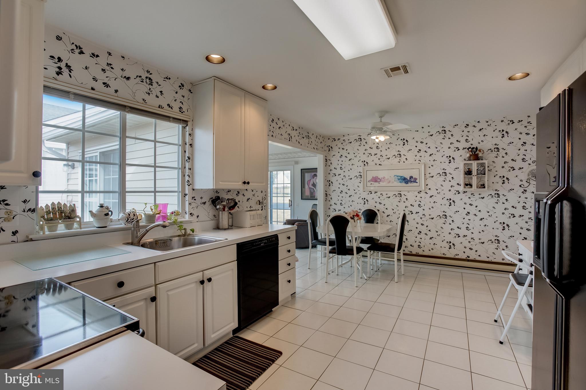 792 Pompton Road Monroe Township, NJ 08831 - Photo 10 of 29 Gallery Image 10