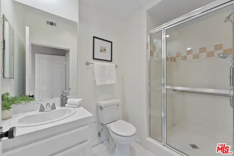 $789,000 | 10790 Rose Avenue, Unit 310, Los Angeles, CA 90034