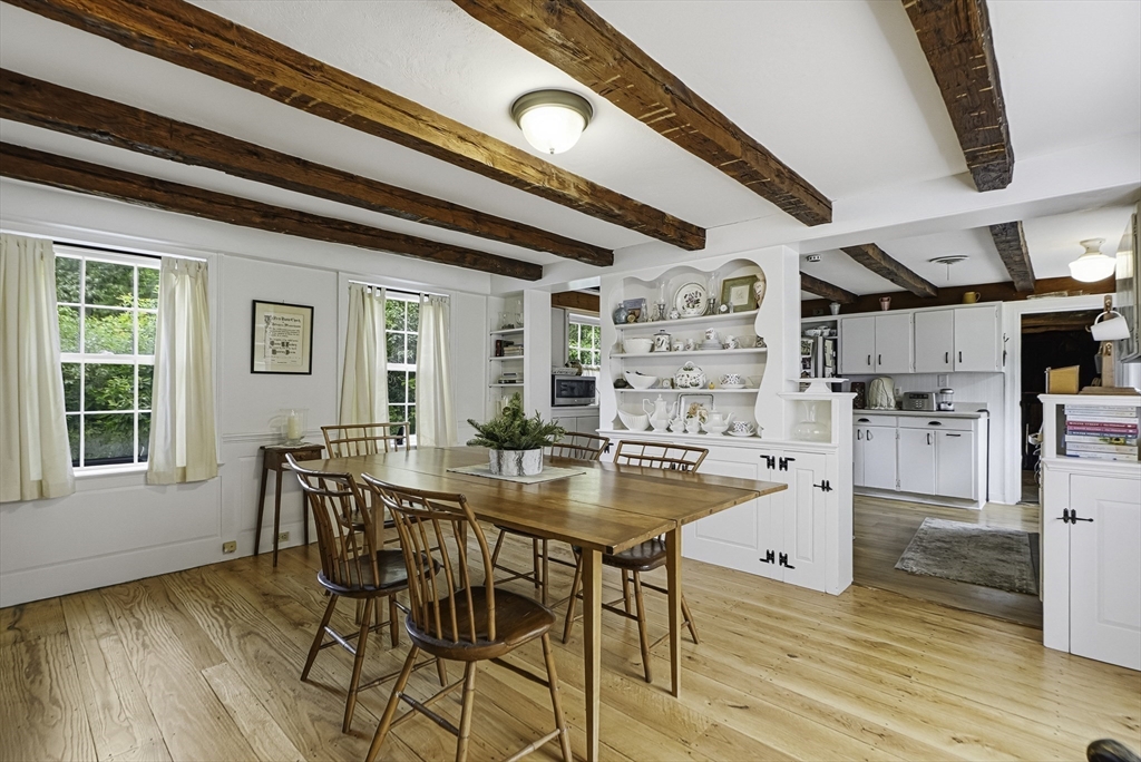 236 Mendon Street Upton, MA 01568 - Photo 10 of 41