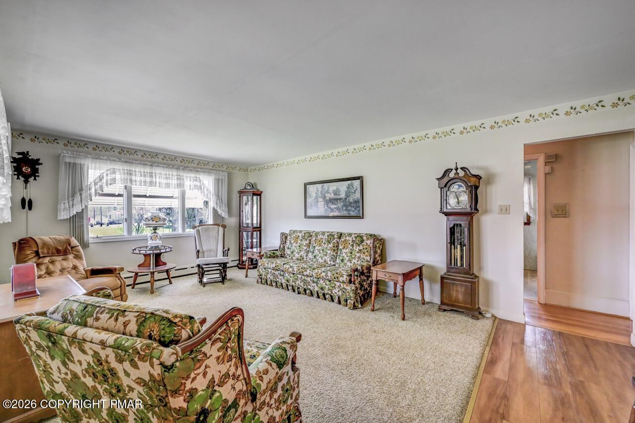485 Burger Hollow Road Kunkletown, PA 18058 - Photo 11 of 70 Expansive Living Room Layout