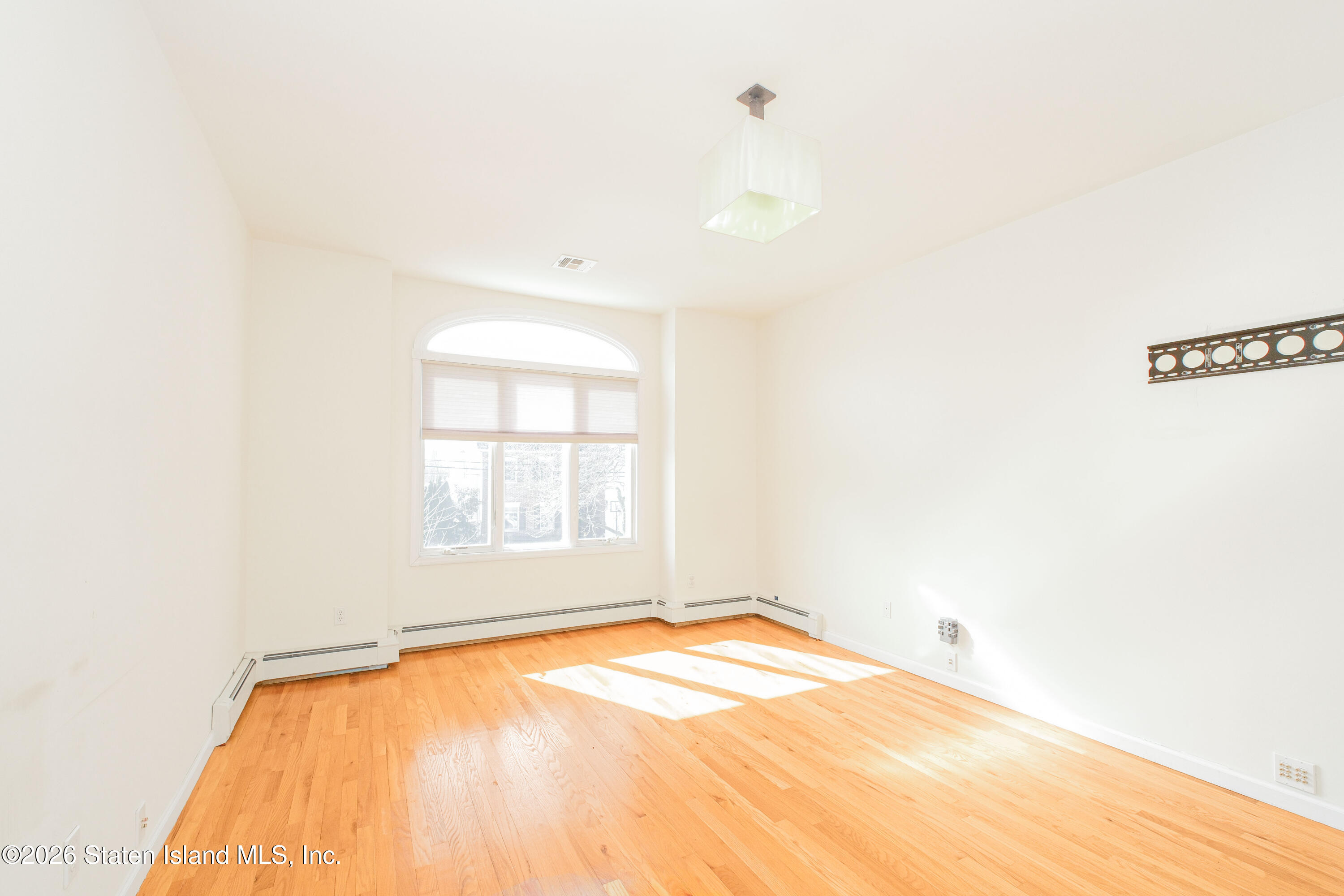143 Wolverine Street Staten Island, NY 10306 - Photo 13 of 36 Photo Feb 27 2026, 10 17 51 PM