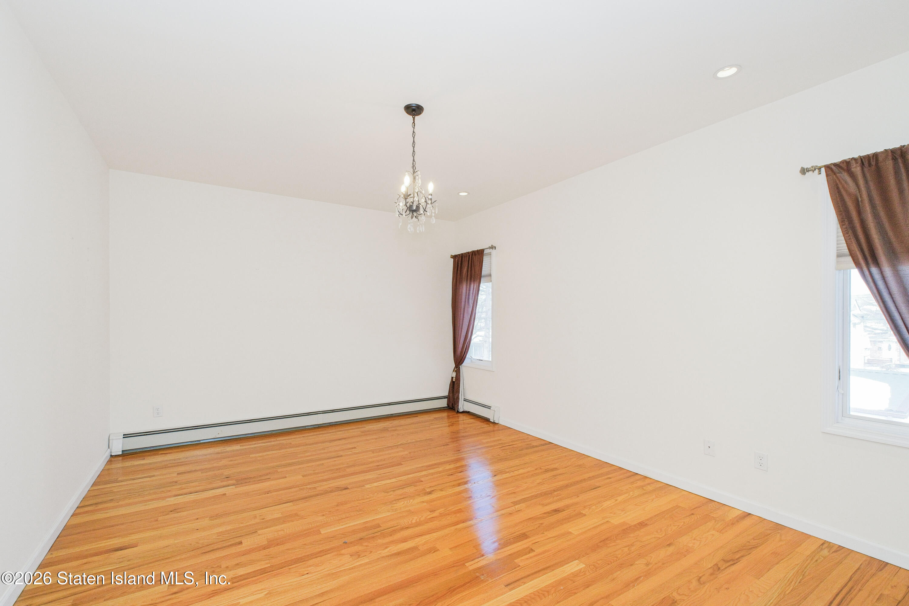 143 Wolverine Street Staten Island, NY 10306 - Photo 19 of 36 Photo Feb 27 2026, 10 22 12 PM