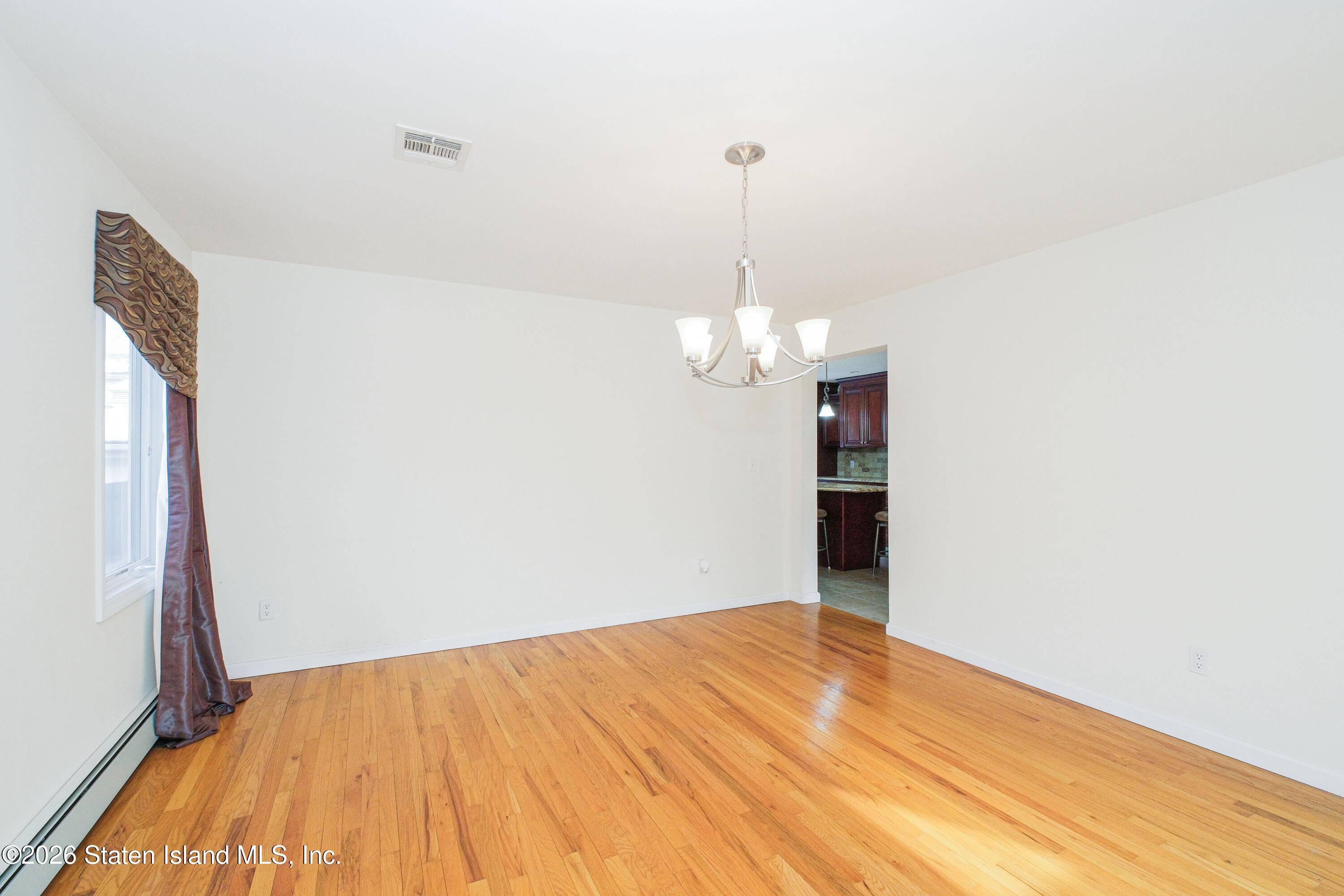 143 Wolverine Street Staten Island, NY 10306 - Photo 6 of 36 Photo Feb 27 2026, 10 01 14 PM
