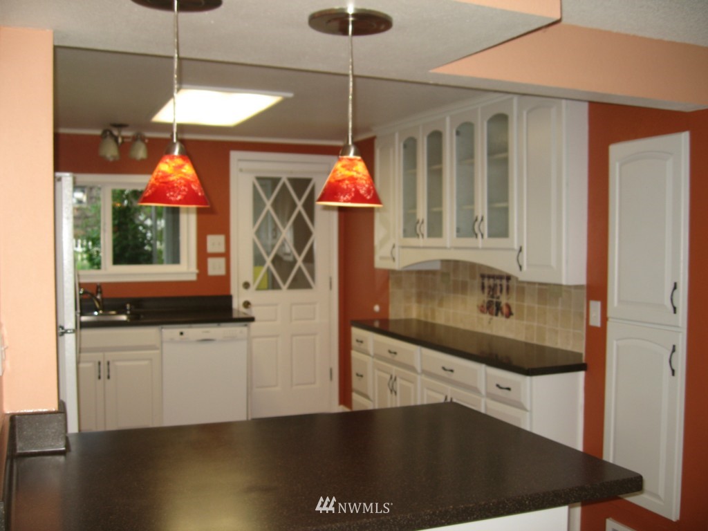 2416 Anderson Hill Road Southwest Port Orchard, WA 98367 - Photo 8 of 13 Gallery Image 8
