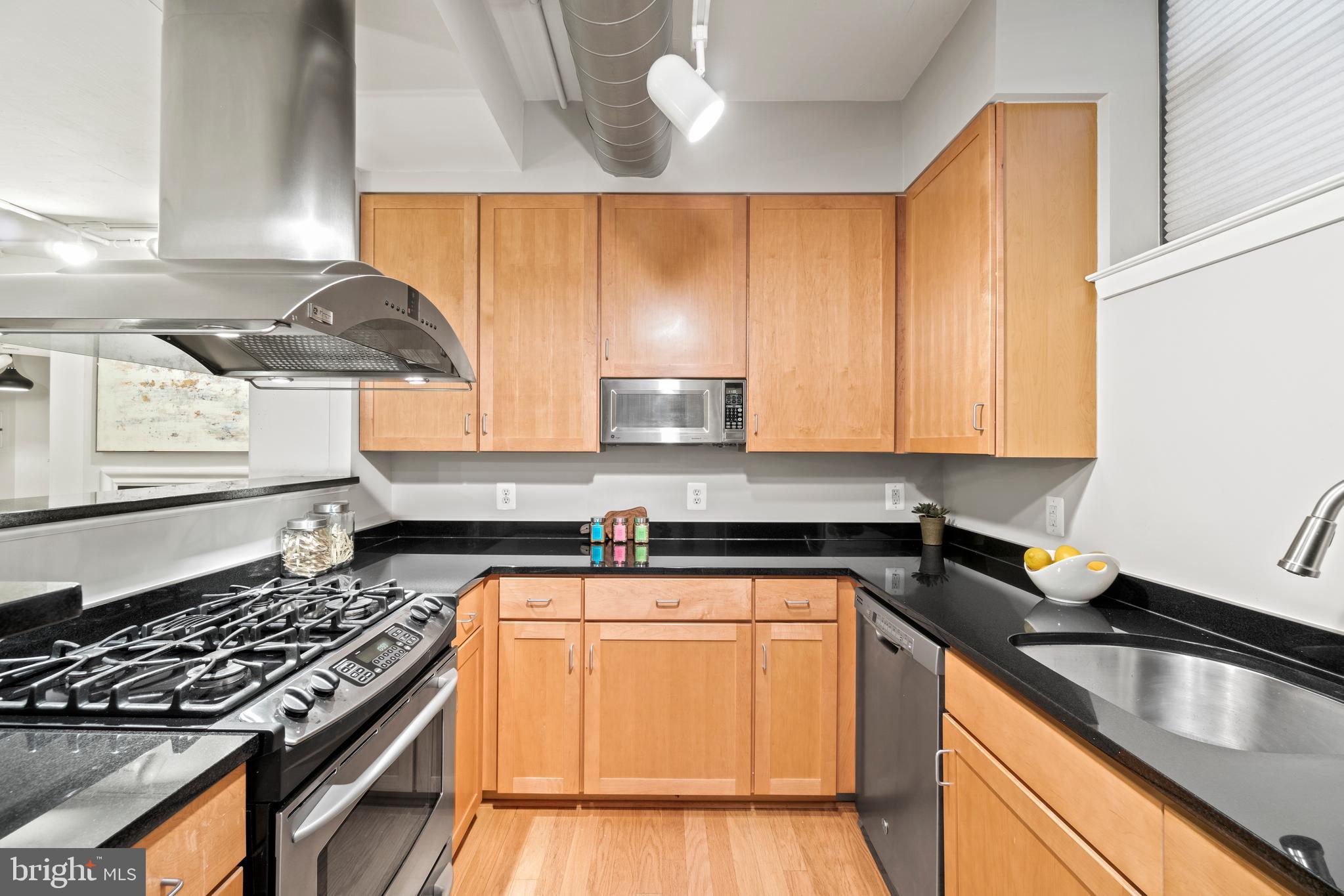 2020 12th Street Northwest, Unit T03 Washington, DC 20009 - Photo 19 of 36