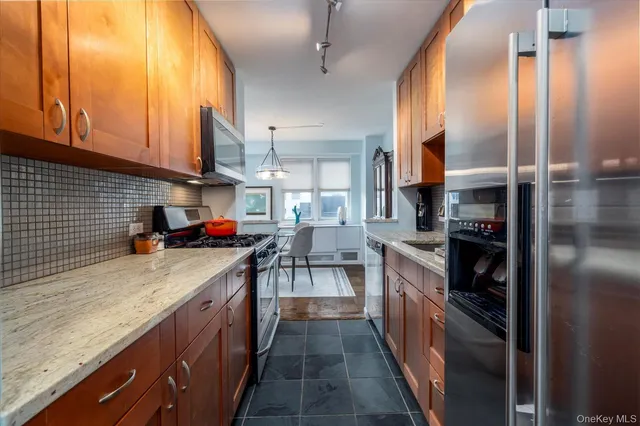 $780,000 | 430 Shore Road, Unit 8K, Long Beach, NY 11561