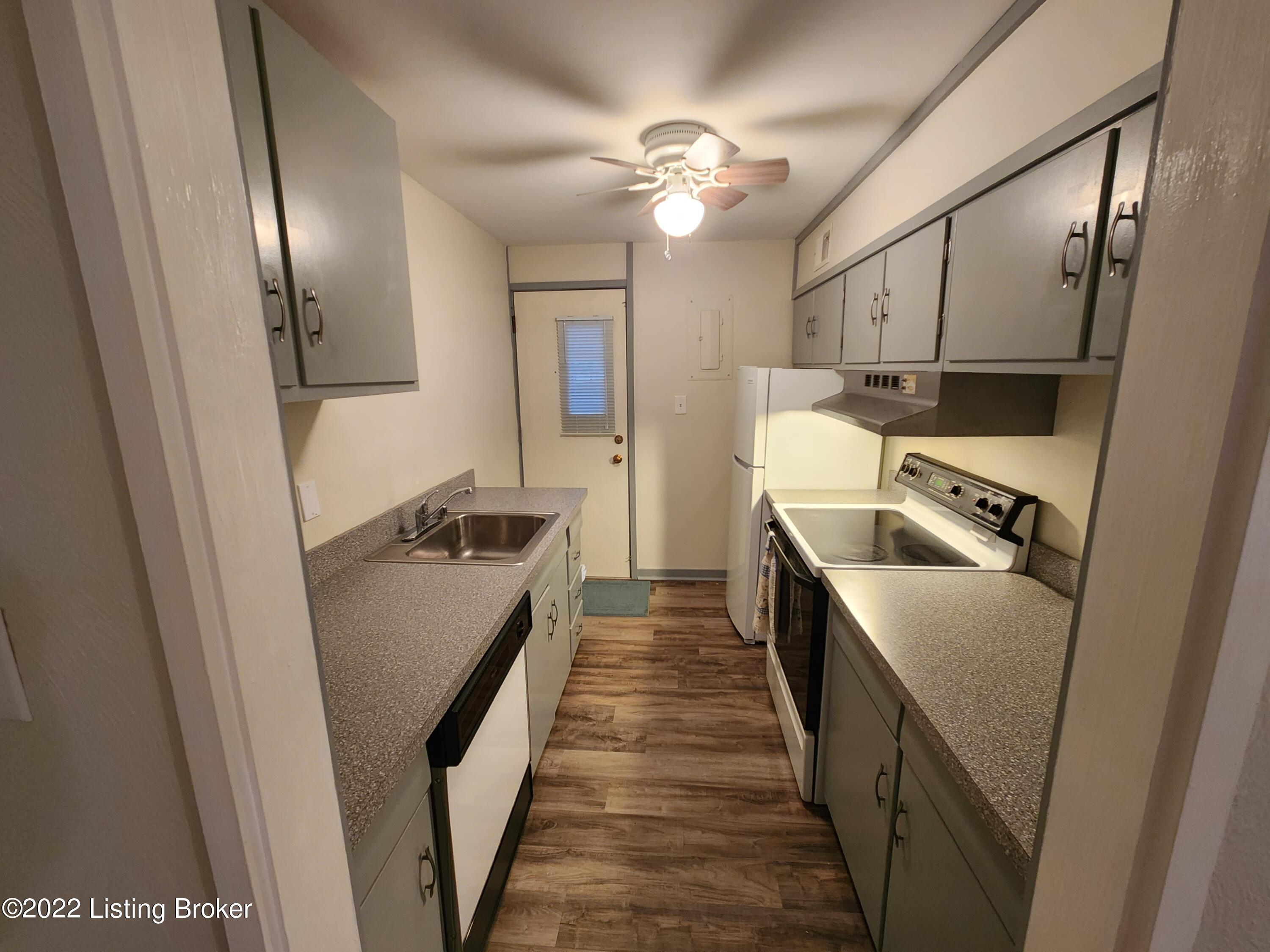 1040 Cherokee Road, Unit F3 Louisville, KY 40204 - Photo 11 of 26 Kitchen