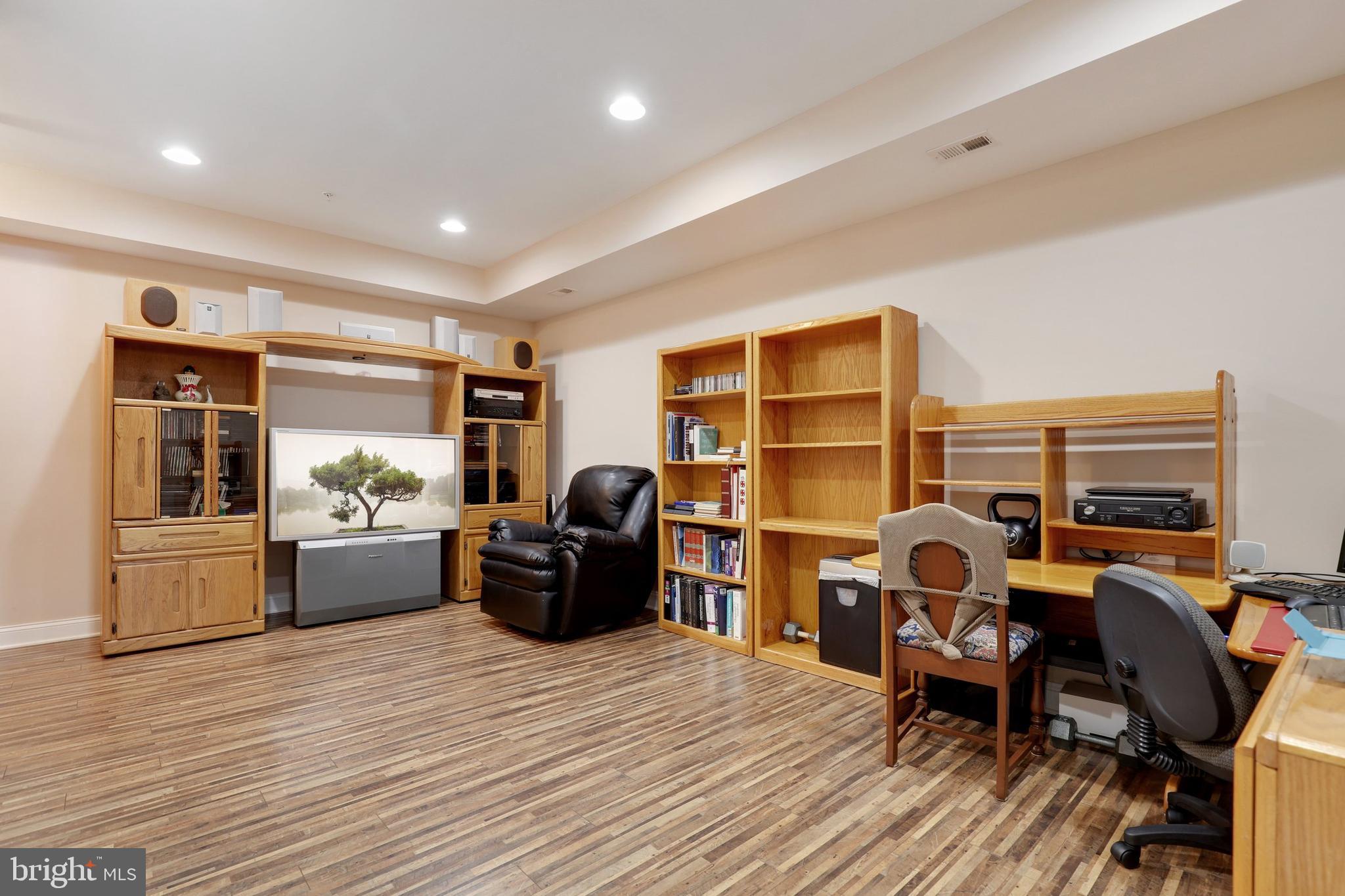 4611 Ridge Road Baltimore, MD 21236 - Photo 41 of 53 Gallery Image 41
