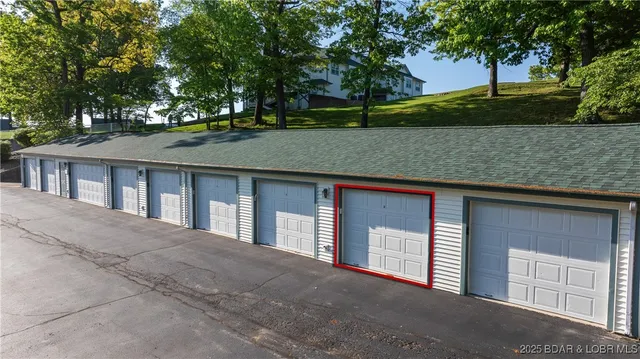 $450,000 | 73 Evergreen Condo Drive, Unit 2A, Sunrise Beach, MO 65079