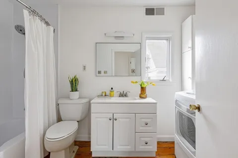 $1,100,000 | 352 Harvard Street, Unit 1C, Cambridge, MA 02138