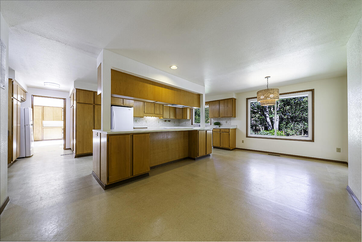 6570 Old Stage Road Central Point, OR 97502 - Photo 18 of 49 DSC09349-Edit