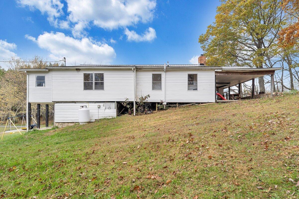 446 Macks Mountain Road Northwest Indian Valley, VA 24105 - Photo 16 of 59 MIB02194