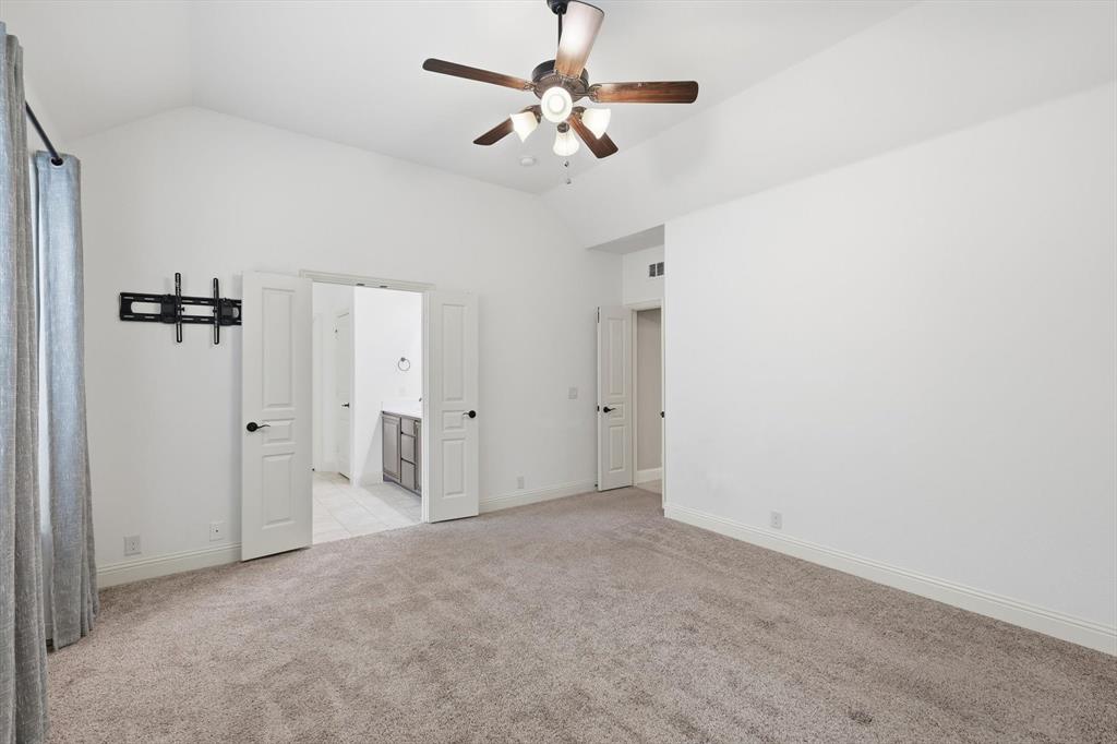 2739 Chimney Rock Road Burleson, TX 76028 - Photo 18 of 40