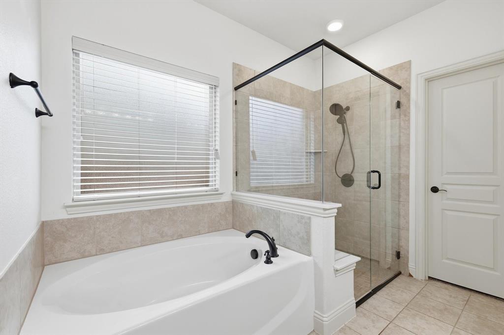 2739 Chimney Rock Road Burleson, TX 76028 - Photo 22 of 40