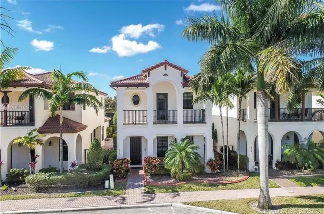 $4,700 | 8362 Northwest 39th Court, Pembroke Pines, FL 33024