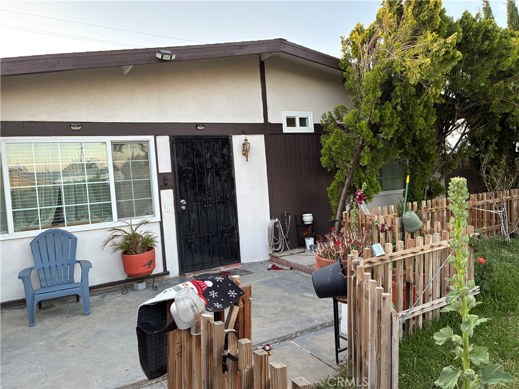 38983 Deer Run Road Palmdale, CA 93551 - Photo 2 of 19