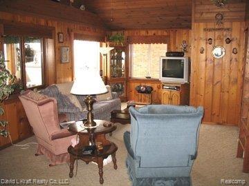 8588 Crescent Beach Road Pigeon, MI 48755 - Photo 9 of 19 8588CrescentBeachFamilyRm