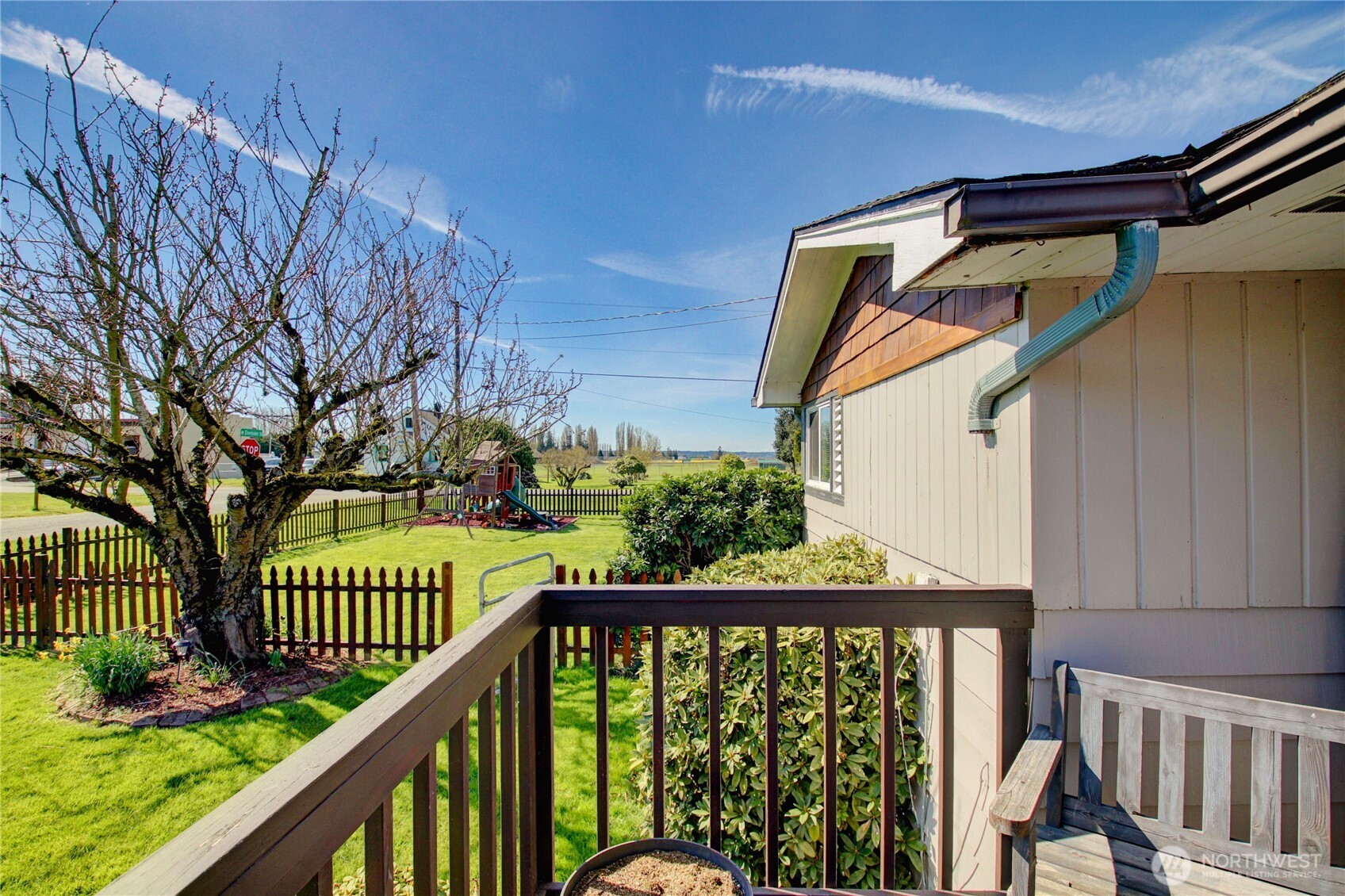 16027 West Division Street Mount Vernon, WA 98273 - Photo 33 of 36 a view of a balcony