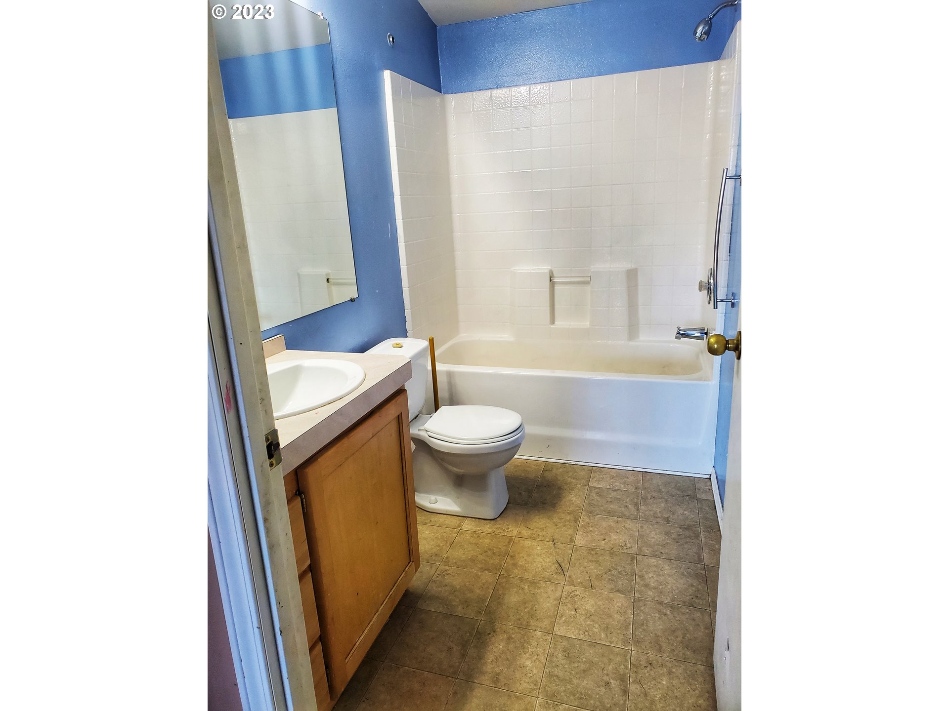 3190 Goeres Road Tillamook, OR 97141 - Photo 3 of 3 a bathroom with a toilet and a shower