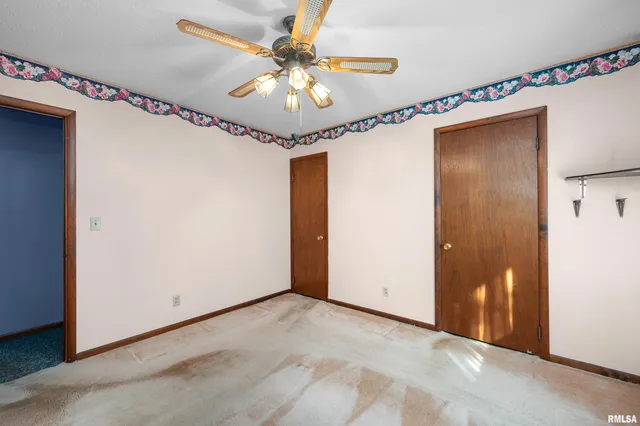 $150,000 | 1606 20th Avenue, Viola, IL 61486