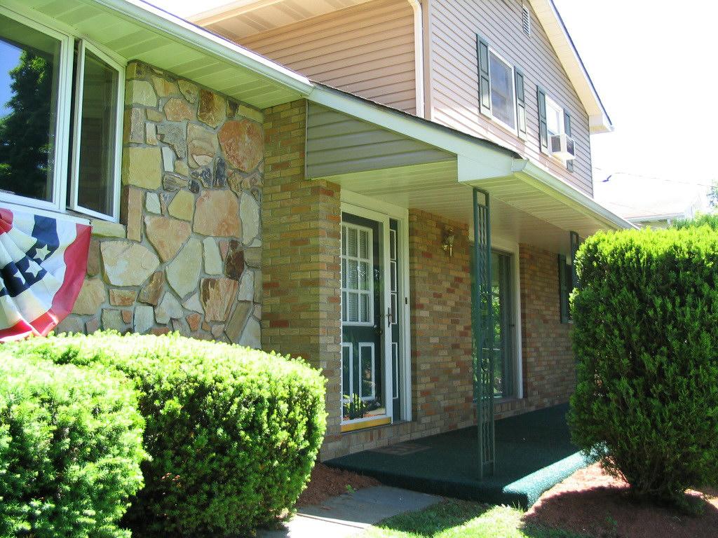 298 Edgemont Road Stroudsburg, PA 18360 - Photo 2 of 11 Listing Photo