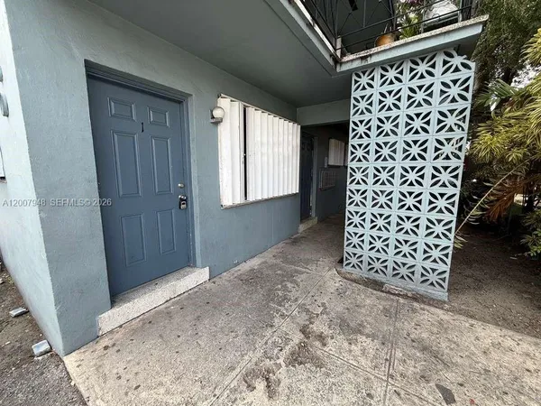 $2,000 | 1960 Northwest Flagler Terrace, Unit 1, Miami, FL 33125