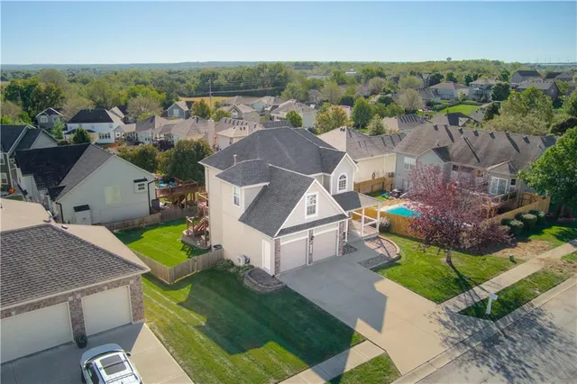 $389,000 | 2304 Northeast 23rd Street, Blue Springs, MO 64029