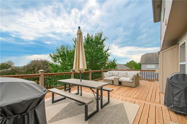 $389,000 | 2304 Northeast 23rd Street, Blue Springs, MO 64029